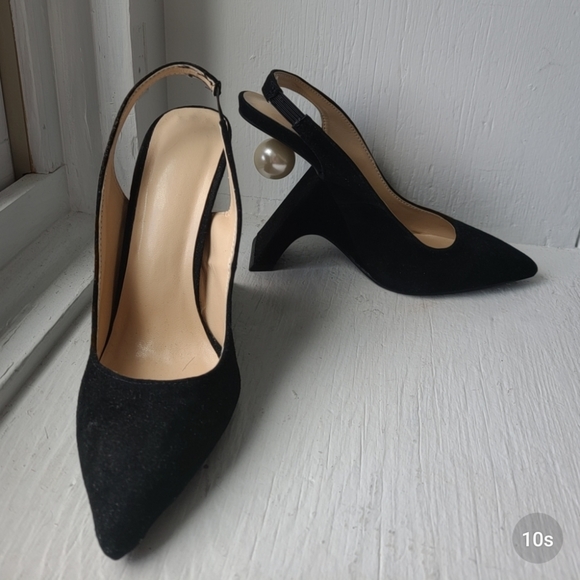 Pearl Pumps with Avant Garde Heel - Picture 7 of 12